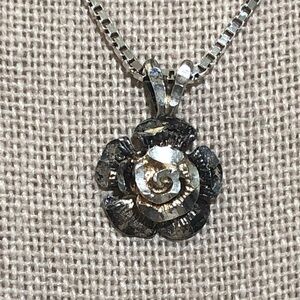 Heirloom Sterling Silver Rose 925 Pendant on box chain Italy Silver Necklace 25”